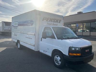 GMC G33903 Box Truck - 401HP, 6 Speed Automatic, Roll up Door