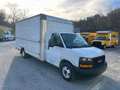 GMC G33903 Box Truck - 401HP, 6 Speed Automatic, Roll up Door