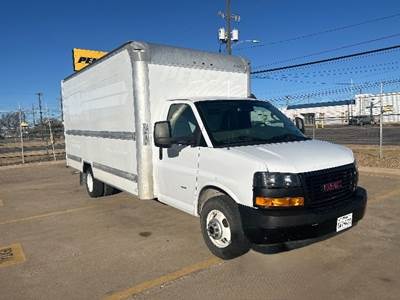 GMC G33903 Box Truck - 401HP, 6 Speed Automatic, Roll up Door