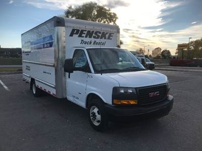 GMC G33903 Box Truck - 401HP, 6 Speed Automatic, Roll up Door