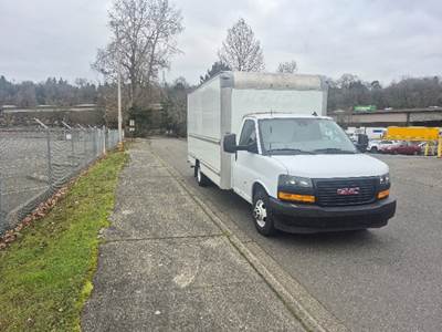 GMC G33903 Box Truck - 401HP, 6 Speed Automatic, Roll up Door