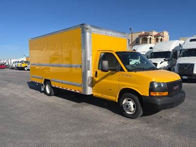 GMC G33903 Box Truck - 401HP, 6 Speed Automatic, Roll up Door