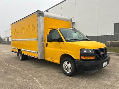 GMC G33903 Box Truck - 401HP, 6 Speed Automatic, Roll up Door