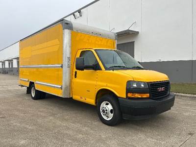 GMC G33903 Box Truck - 401HP, 6 Speed Automatic, Roll up Door