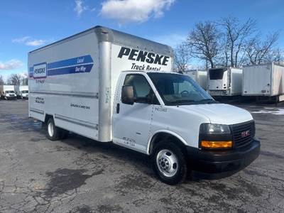 GMC G33903 Box Truck - 401HP, 6 Speed Automatic, Roll up Door