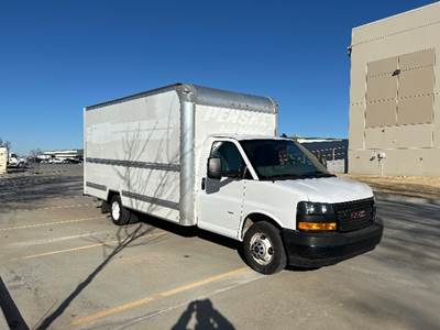 GMC G33903 Box Truck - 401HP, 6 Speed Automatic, Roll up Door