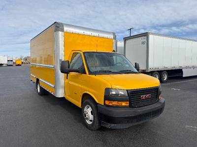 GMC G33903 Box Truck - 401HP, 6 Speed Automatic, Roll up Door