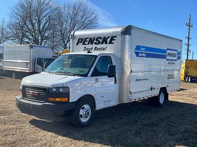 GMC G33903 Box Truck - 401HP, 6 Speed Automatic, Roll up Door