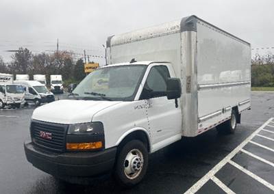GMC G33903 Box Truck - 401HP, 6 Speed Automatic, Roll up Door