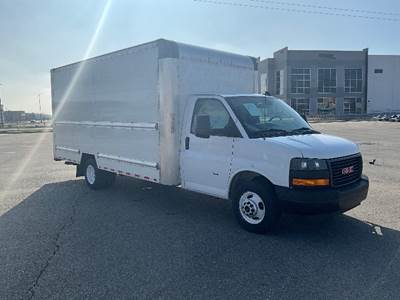 GMC G33903 Box Truck - 401HP, 6 Speed Automatic, Roll up Door