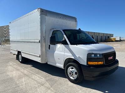 GMC G33903 Box Truck - 401HP, 6 Speed Automatic, Roll up Door