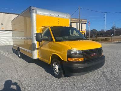 GMC G33903 Box Truck - 401HP, 6 Speed Automatic, Roll up Door