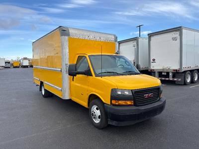 GMC G33903 Box Truck - 401HP, 6 Speed Automatic, Roll up Door