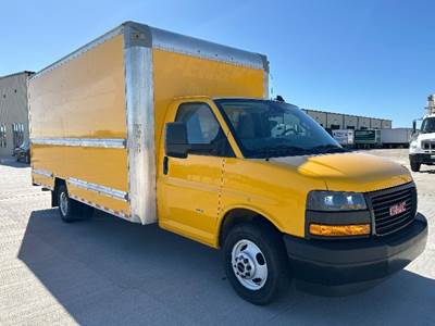 GMC G33903 Box Truck - 401HP, 6 Speed Automatic, Roll up Door