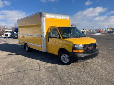 GMC G33903 Box Truck - 401HP, 6 Speed Automatic, Roll up Door