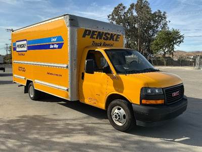 GMC G33903 Box Truck - 401HP, 6 Speed Automatic, Roll up Door