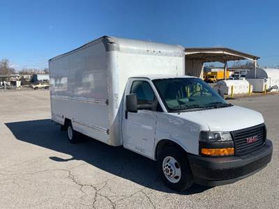 GMC G33903 Box Truck - 401HP, 6 Speed Automatic, Roll up Door