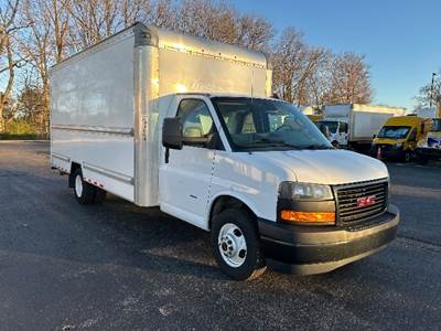 GMC G33903 Box Truck - 401HP, 6 Speed Automatic, Roll up Door