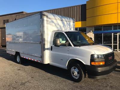 GMC G33903 Box Truck - 401HP, 6 Speed Automatic, Roll up Door