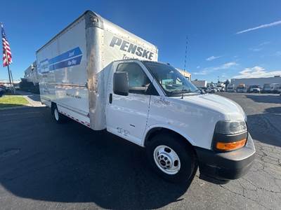 GMC G33903 Box Truck - 401HP, 6 Speed Automatic, Roll up Door