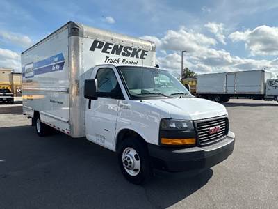 GMC G33903 Box Truck - 401HP, 6 Speed Automatic, Roll up Door