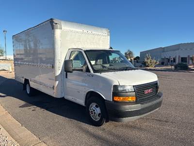 GMC G33903 Box Truck - 401HP, 6 Speed Automatic, Roll up Door