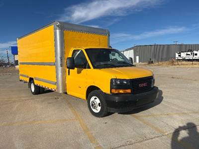 GMC G33903 Box Truck - 401HP, 6 Speed Automatic, Roll up Door