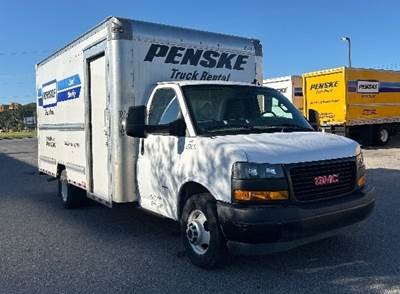 GMC G33903 Box Truck - 401HP, 6 Speed Automatic, Roll up Door