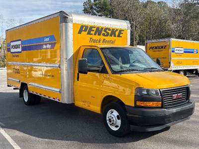 GMC G33903 Box Truck - 401HP, 6 Speed Automatic, Roll up Door