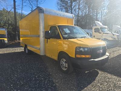 GMC G33903 Box Truck - 401HP, 6 Speed Automatic, Roll up Door