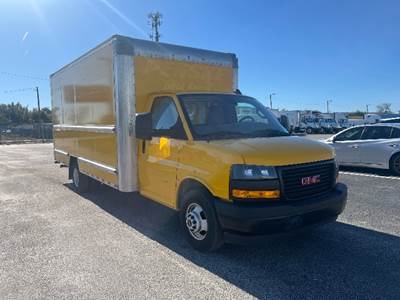 GMC G33903 Box Truck - 401HP, 6 Speed Automatic, Roll up Door