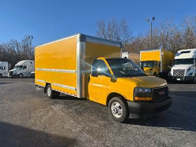 GMC G33903 Box Truck - 401HP, 6 Speed Automatic, Roll up Door