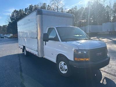 GMC G33903 Box Truck - 401HP, 6 Speed Automatic, Roll up Door