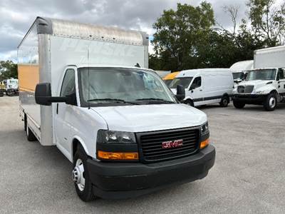 GMC G33903 Box Truck - 401HP, 6 Speed Automatic, Roll up Door
