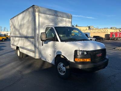 GMC G33903 Box Truck - 401HP, 6 Speed Automatic, Roll up Door