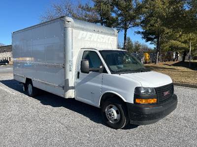 GMC G33903 Box Truck - 401HP, 6 Speed Automatic, Roll up Door