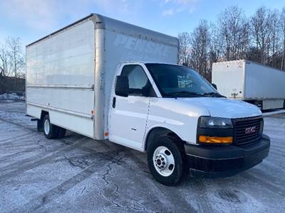 GMC G33903 Box Truck - 401HP, 6 Speed Automatic, Roll up Door