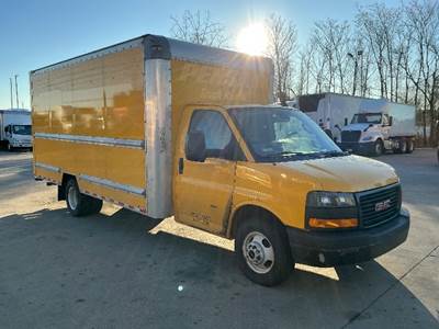 GMC G33903 Box Truck - 401HP, 6 Speed Automatic, Roll up Door