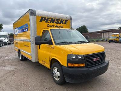 GMC G33903 Box Truck - 401HP, 6 Speed Automatic, Roll up Door