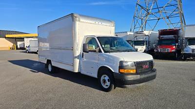GMC G33903 Box Truck - 401HP, 6 Speed Automatic, Roll up Door