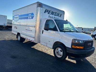 GMC G33903 Box Truck - 401HP, 6 Speed Automatic, Roll up Door