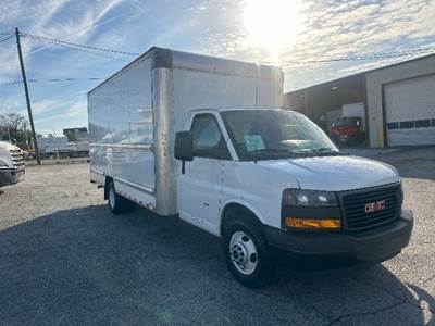 GMC G33903 Box Truck - 401HP, 6 Speed Automatic, Roll up Door