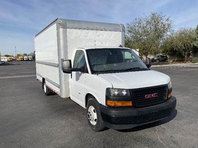 GMC G33903 Box Truck - 401HP, 6 Speed Automatic, Roll up Door