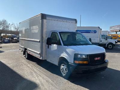 GMC G33903 Box Truck - 401HP, 6 Speed Automatic, Roll up Door