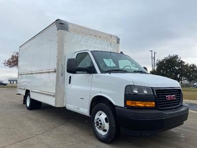 GMC G33903 Box Truck - 401HP, 6 Speed Automatic, Roll up Door