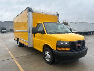 GMC G33903 Box Truck - 401HP, 6 Speed Automatic, Roll up Door