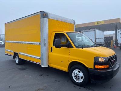 GMC G33903 Box Truck - 401HP, 6 Speed Automatic, Roll up Door