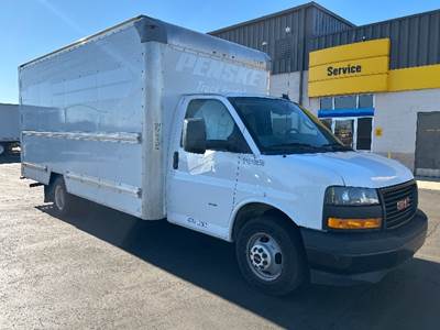 GMC G33903 Box Truck - 401HP, 6 Speed Automatic, Roll up Door