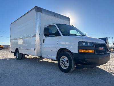 GMC G33903 Box Truck - 401HP, 6 Speed Automatic, Roll up Door