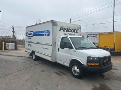 GMC G33903 Box Truck - 401HP, 6 Speed Automatic, Roll up Door